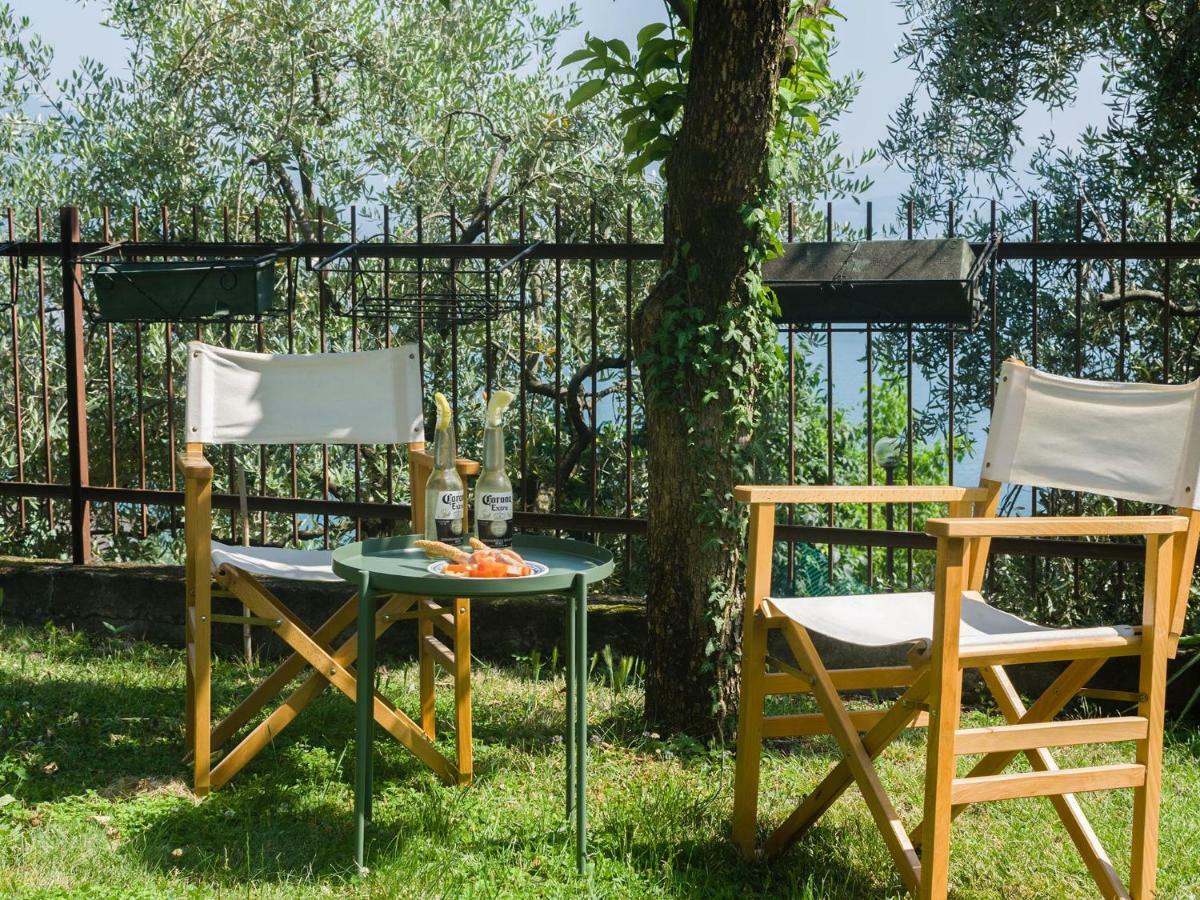 Discesa A Lago With Terrace And Garden On Lake Iseo Riva di Solto Dış mekan fotoğraf